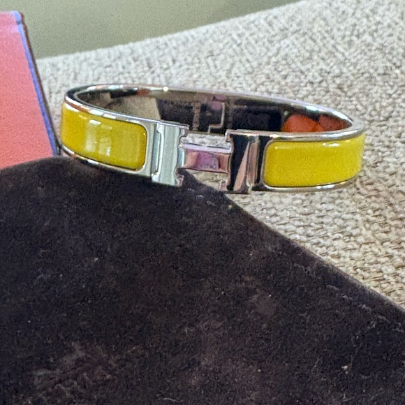 Hermès Yellow Enamel Bracelet - Picture 7 of 8